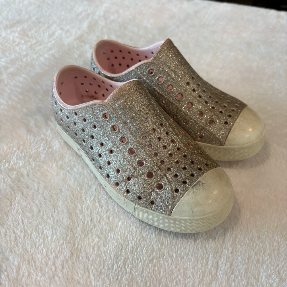 Play native Jefferson shoes size 11